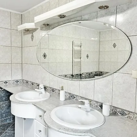 Golebi Puch - Przytulny Apartament Na Wylacznosc Kudowa Zdroj Exterior photo